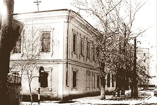 Қазіргі заман тарихын құжаттандыру орталығының ғимараты Абай көшесі